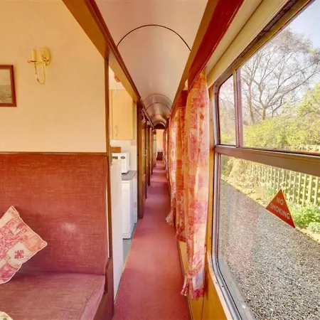 Holiday home Holiday Oscar Railway Carriage Cloughton