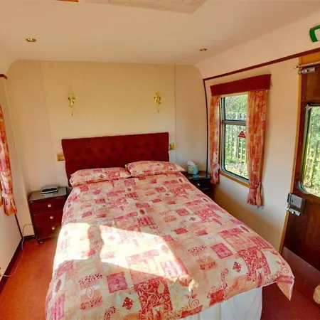 Holiday Oscar Railway Carriage Holiday home