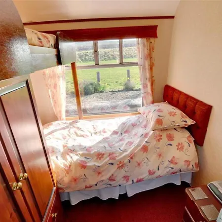 Holiday home Holiday Oscar Railway Carriage Cloughton