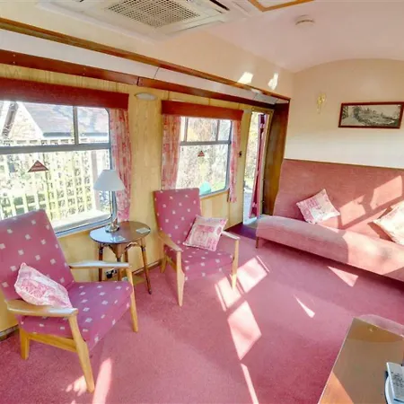 Holiday home Holiday Oscar Railway Carriage *